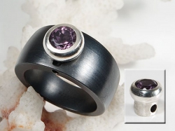 Köpfchen mit facettiertem Amethyst auf Charlotte 21 Ring
