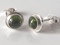 Ohrstecker mit Peridot in 925er Silber