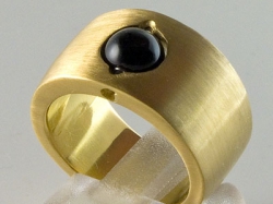 Bandring, kompatibel zu Charlotte 21, 750er Gold; mit Onyxkugel 