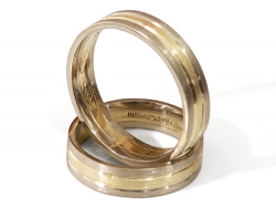 Trau-Ringe zweifarbig aus Kundenmaterial ( geerbte Trau-Ringe aus der Familie)