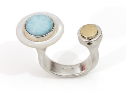 Ring, offen, Charlotte 21 kompatibel mit 2 x Ringkopf, mit Larimar, Goldzylinder und Perlmuttscheibe