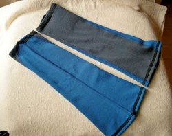 Stulpen für die Arme aus 100% MERINO-Wolle, Farbe: blau-grau