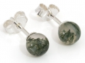 Ohrstecker mit Edelstein-Kugel in Silber