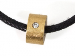 Zylinder, 750er Gold, mit Brillant, mit Holzkern auf Textilband